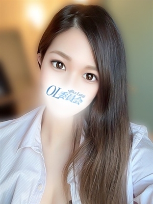 藍月ゆあ【OL委員会】
