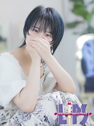 りお【キュートな笑顔が魅力的】