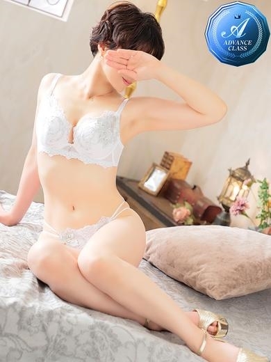 白咲 なな