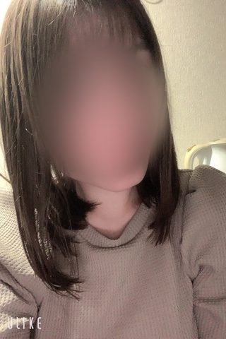 茜