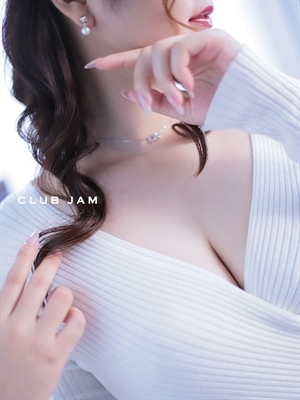 青山かりな