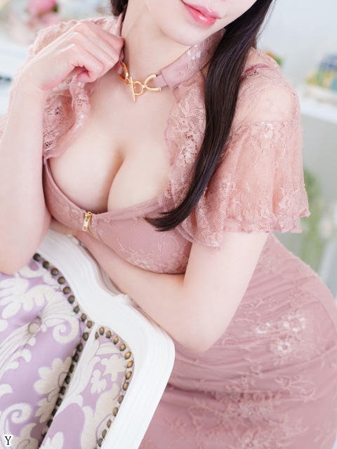 春乃エマ