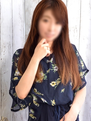 秋坂いずみ