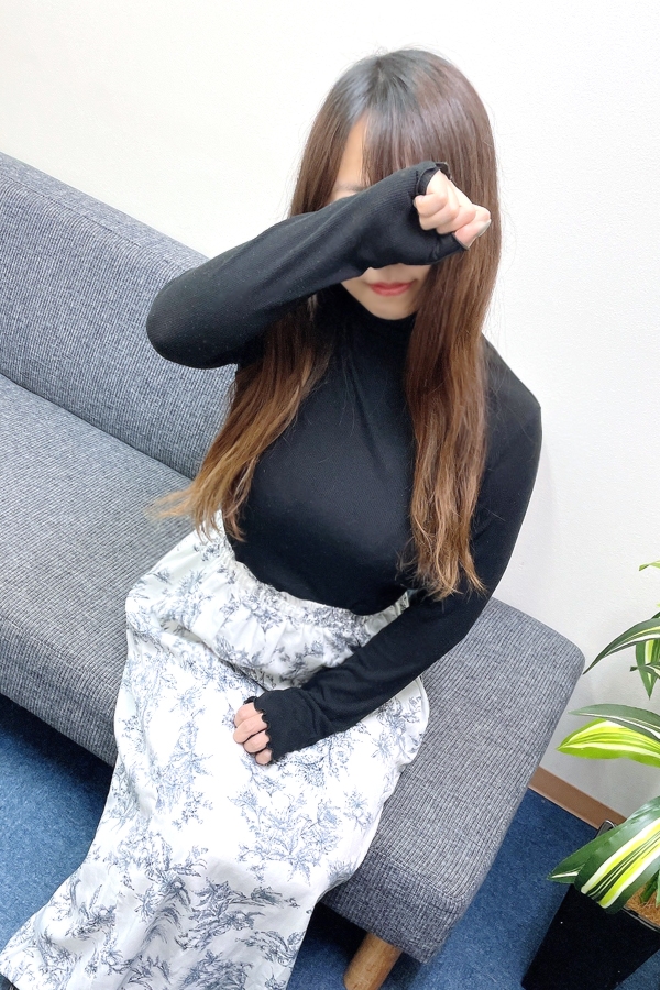笑瑠/えみる