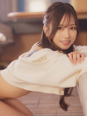 白桃えれな