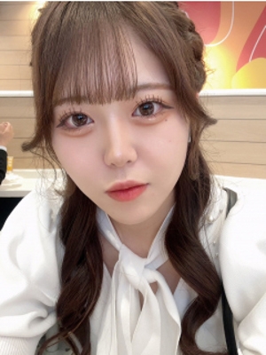 ゆりな