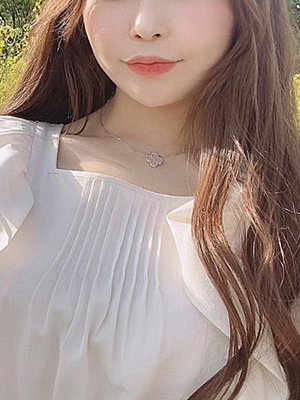 ★ももな
