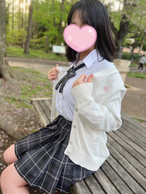 はな『清楚系女優を彷彿 スレンダー巨乳美女』