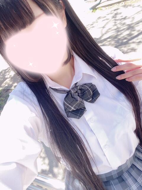 いおり『業界未経験！激かわフェイスの甘とろ美少女』